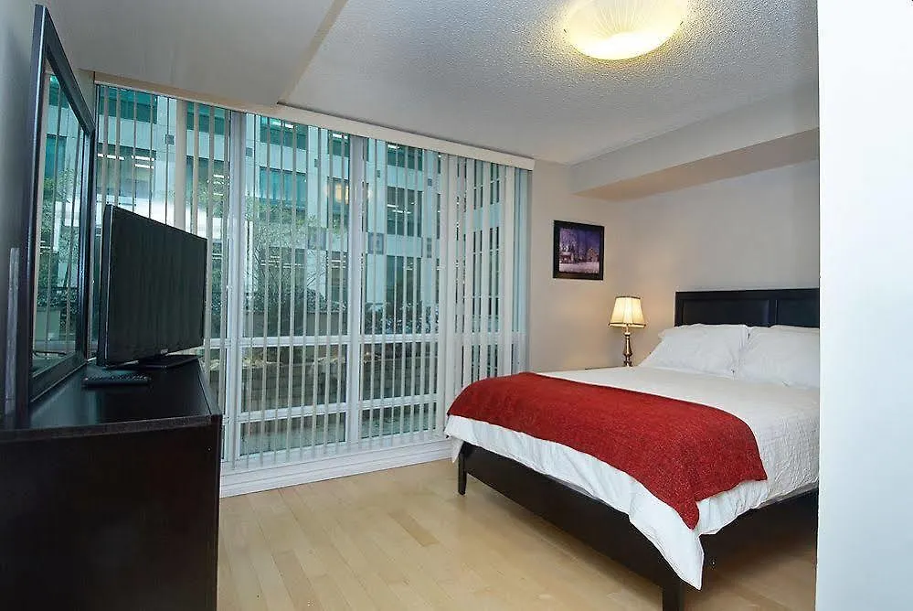 Whitehall Suites - 263 Wellington St W Toronto Canada